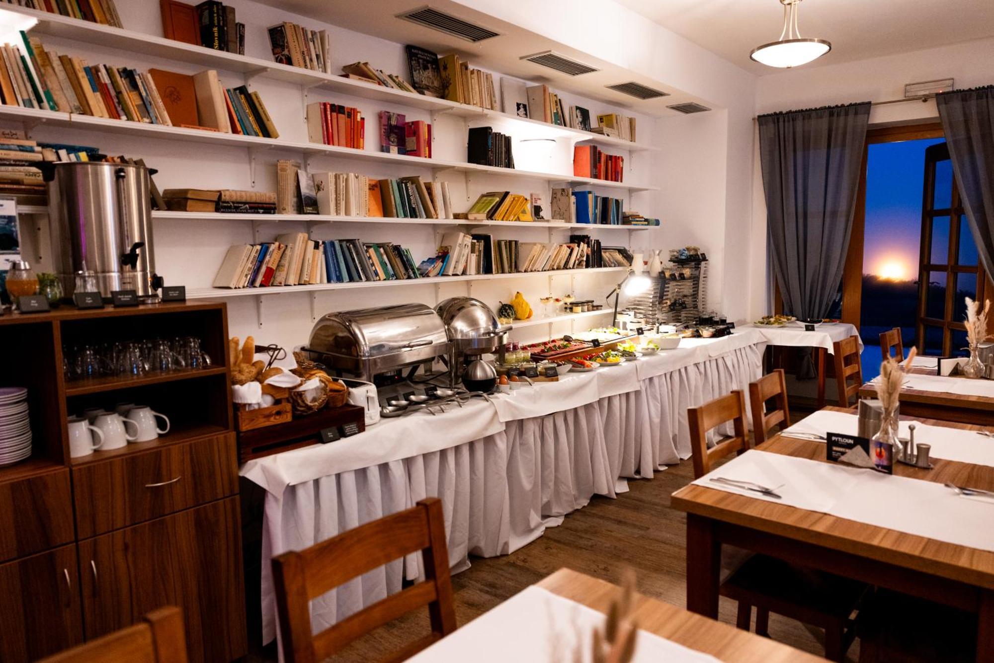 Pytloun Wellness Hotel Hasistejn Místo 外观 照片