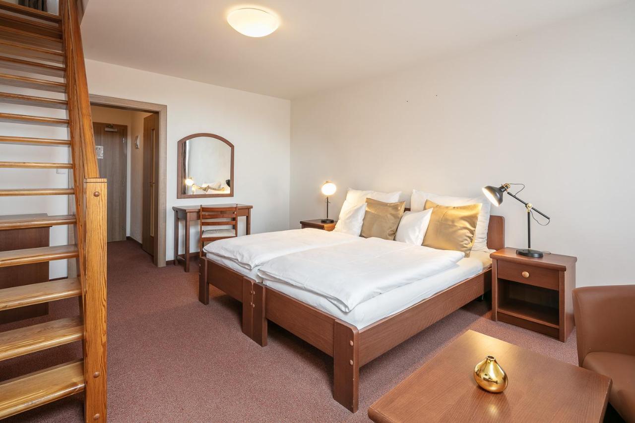 Pytloun Wellness Hotel Hasistejn Místo 外观 照片