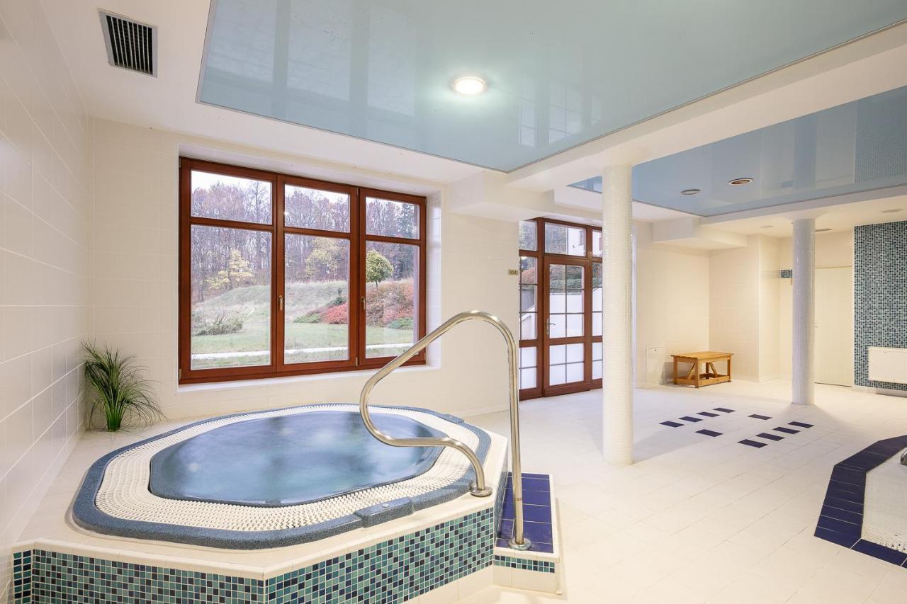 Pytloun Wellness Hotel Hasistejn Místo 外观 照片