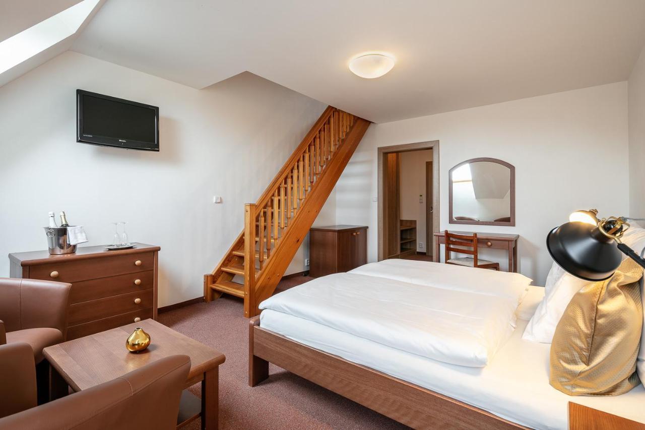 Pytloun Wellness Hotel Hasistejn Místo 外观 照片