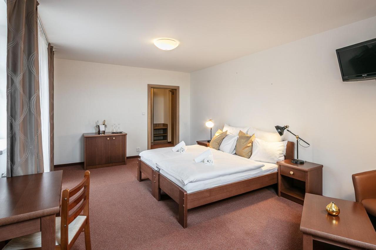 Pytloun Wellness Hotel Hasistejn Místo 外观 照片