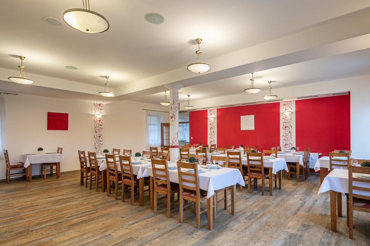 Pytloun Wellness Hotel Hasistejn Místo 外观 照片