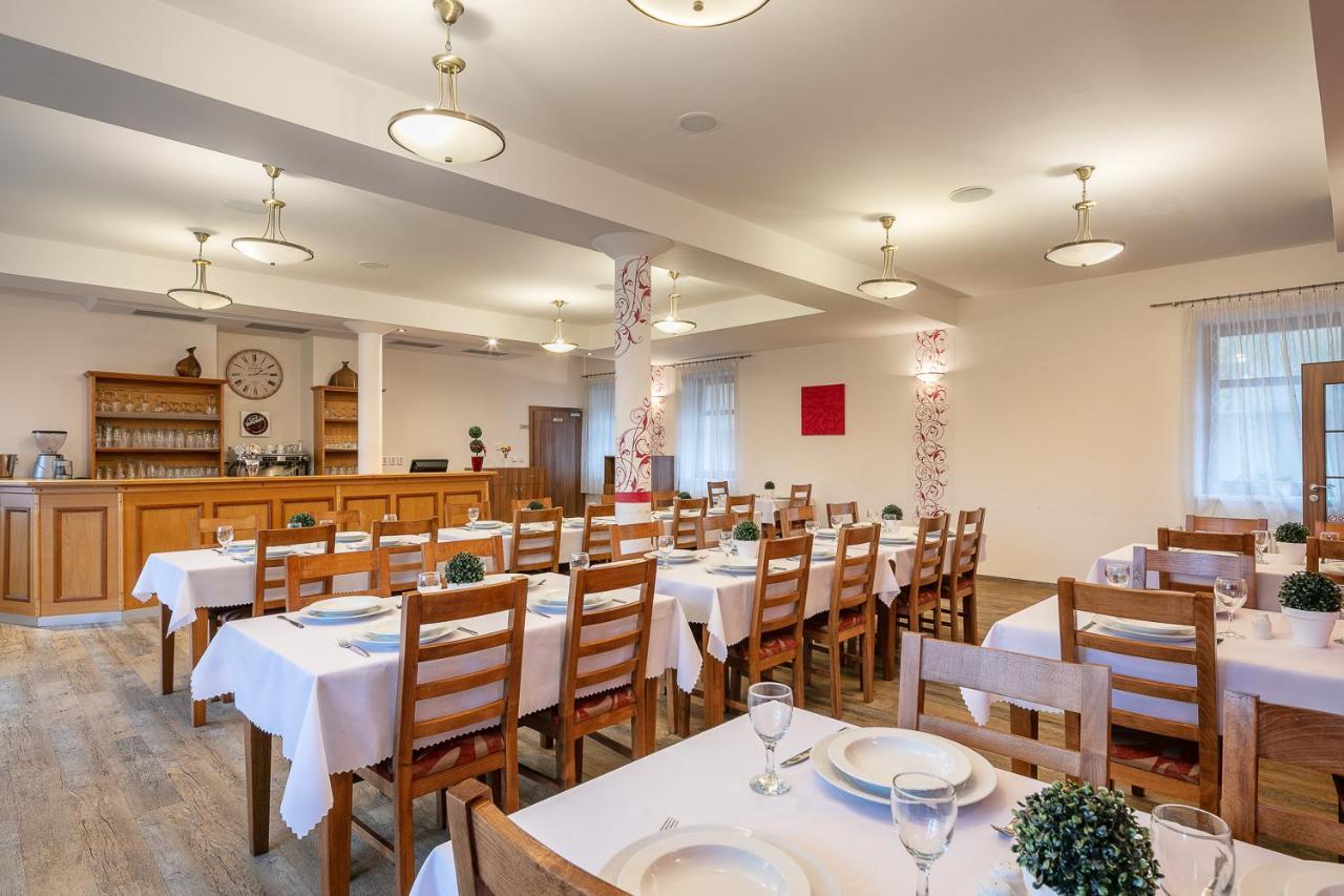 Pytloun Wellness Hotel Hasistejn Místo 外观 照片